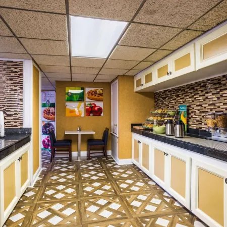 Hotel Oxford, a Travelodge by Wyndham