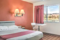 Motel 6 Mojave, CA - Pet friendly