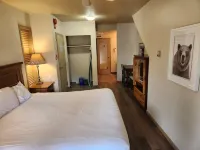 Waterton Lakes Lodge Resort Hotels in Improvement District No. 4