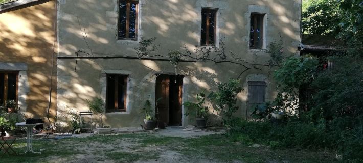 Le Moulin des Marionnettes โรงแรมในแชร์ส