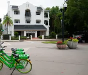 The EO Inn - Downtown Orlando Hotels near Greyhound: Bus Station