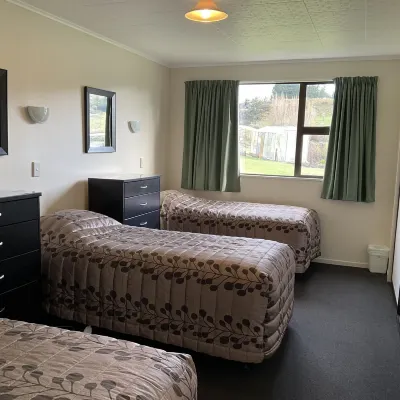 Alexandra Garden Court Motel Hotels in Clyde