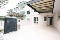 Shamrock Beach Villas 9 Seaview