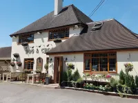 The Dog & Crook Hotels near Romsey Abbey