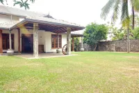 Lanrich Villa Hôtels à : Kamburugamuwa