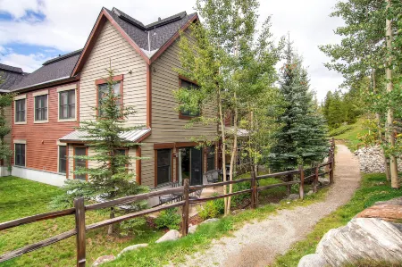 Main Street Junction Отели в г. Брекенридж