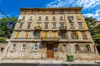 Karolina Apartment #2 Hotels near Trsatska kula
