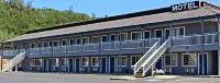 Lake Point Lodge Hotels in Clearlake Oaks