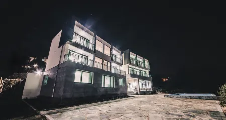 濟州山丘旁飯店