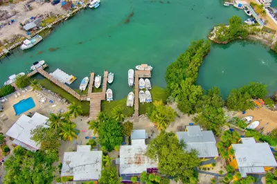 Captain Pip's Marina & Hideaway Hôtels à proximité de : Keys Cycles