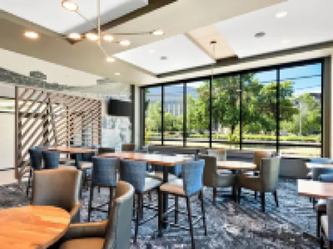 Hayward Inn Hotels in Eugene