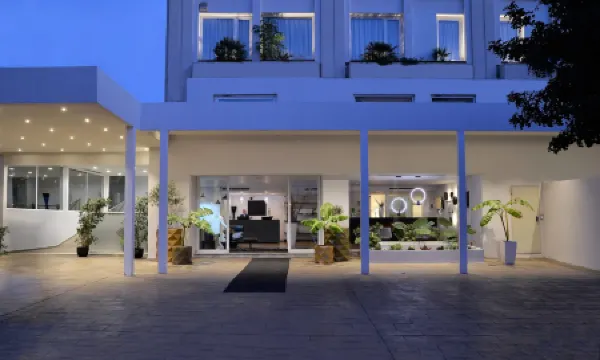 Athenaeum Smart Hotel