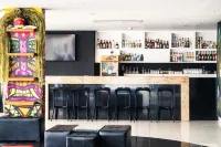 Vpx Hotel - С баром