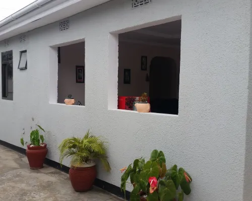 Raha Leo Inn Ngoại thất Photos