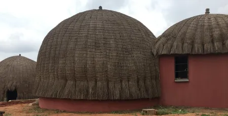 Swazi Dreams. (Nqabaneni Eco-Volunteering.) Отели в г. Malkerns