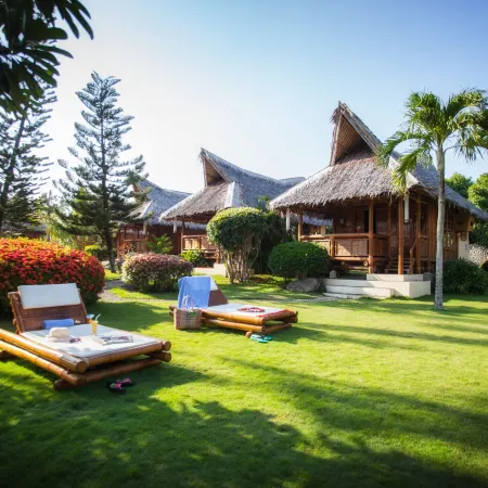 Pura Vida Beach & Dive Resort