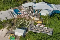 Pink Sands Resort Отели в г. 