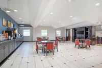 Comfort Inn & Suites Crystal Inn Sportsplex - Pet friendly