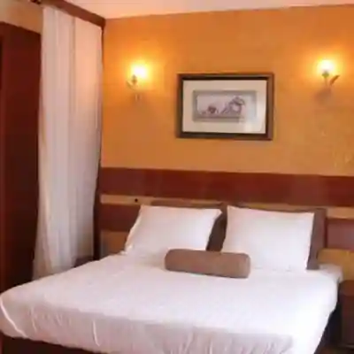 Elsa Hotel Rooms