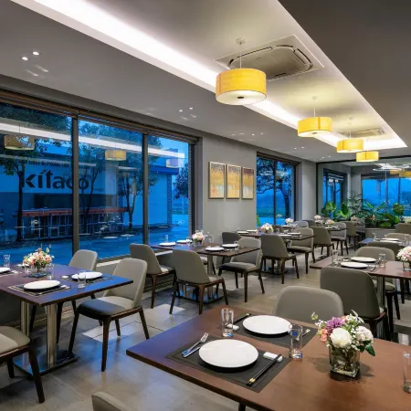 Golden Season Hotel