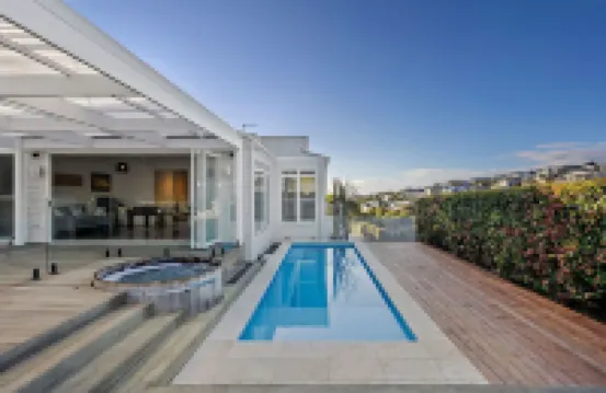 Hamptons Elegance Views Pool & Spa Hotels in Mount Martha