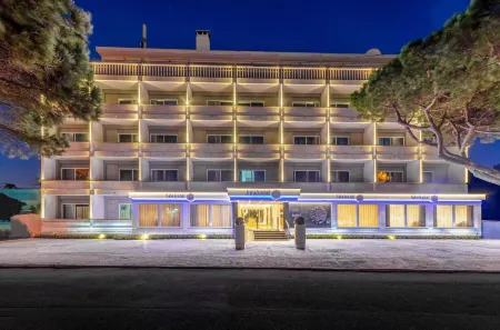 Hotel Lido Отели рядом со станцией Monte Estoril
