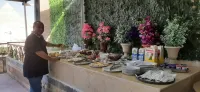 피라미즈 뷰 인 B&B - 조식 운영