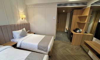 Hotel Mumbai House Mindspace Malad