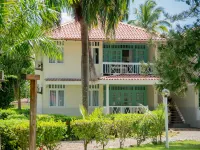 El Pelicano Apart-Hotel โรงแรมในลาส กาเลราส