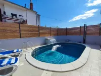 1 Bedroom Apartment Sleeps 3 - Outdoor Pool - Villaer