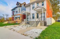 4 Mi to Dtwn: Detroit Townhome Near North End Hoteles cerca de Detroit Station