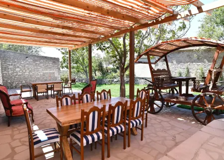 Assos Assinos Отели рядом с достопримечательностью «Behramkale»