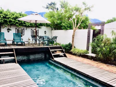 Harfield Guest Villa Hotels near Claremont