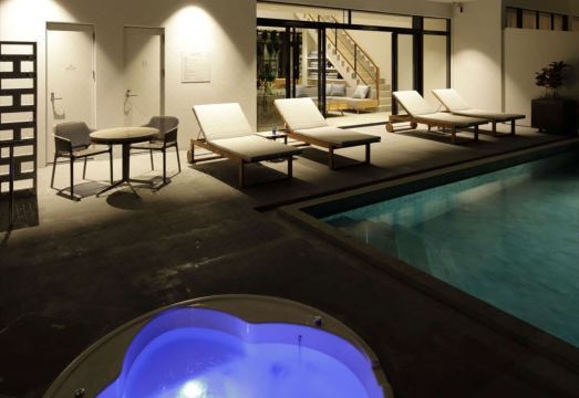 3. 호텔 로커스..