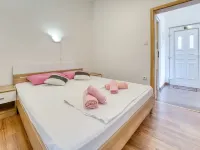 Radmila Hotel di 