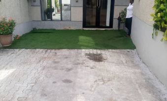 Ikad Hotel and Suite