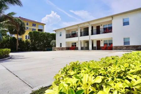 SōLE Отели рядом с достопримечательностью «Коко-Бич»