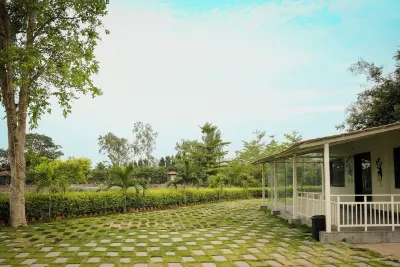 Akay Resort & Villas Hotels near Radha krishna temple राधा कृष्णा मंदिर