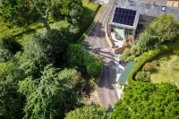 Woodpeckers - Stylish Luxury Property With hot tub
