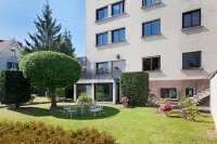 Hotel Albert 1er Hotels in Rueil-Malmaison