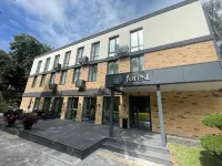 Forest Retreat Center Hotel dekat Kyiv National Linguistic University