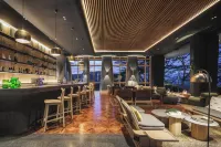 Serengeti Explorer - bar