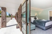 Lavana Motels Hotels in Waipatu