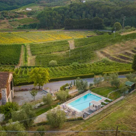 Valle del Sole Winery Farmhouse with Private Pool