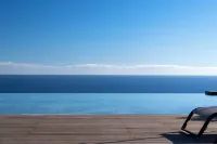 Rjs Savoy Monumentalis by Holiday Rental Madeira - Infinity Pools