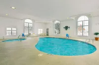 La Quinta Inn & Suites by Wyndham Cleveland Macedonia Hotels in Macedonia