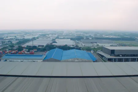 1Br Spacious Combine Unit at Vasanta Innopark Apartment Отели рядом с достопримечательностью «Bonecom Tricom Mm2100»