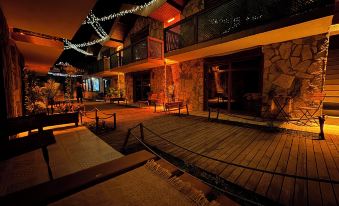 Tas Mahall Luxury Hotel