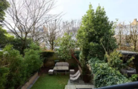 漢密爾頓花園隱居處 - 帶花園的現代四卧室住宅