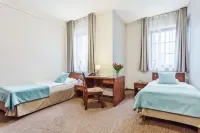 Hotel Modrzewiowy Dwór - ที่มีบาร์